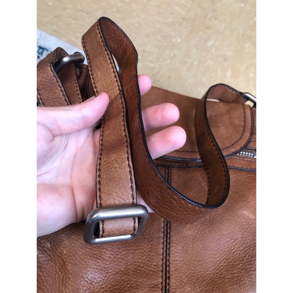 Vintage genuine leather Fossil flap crossbody bag - Picture 8 of 8